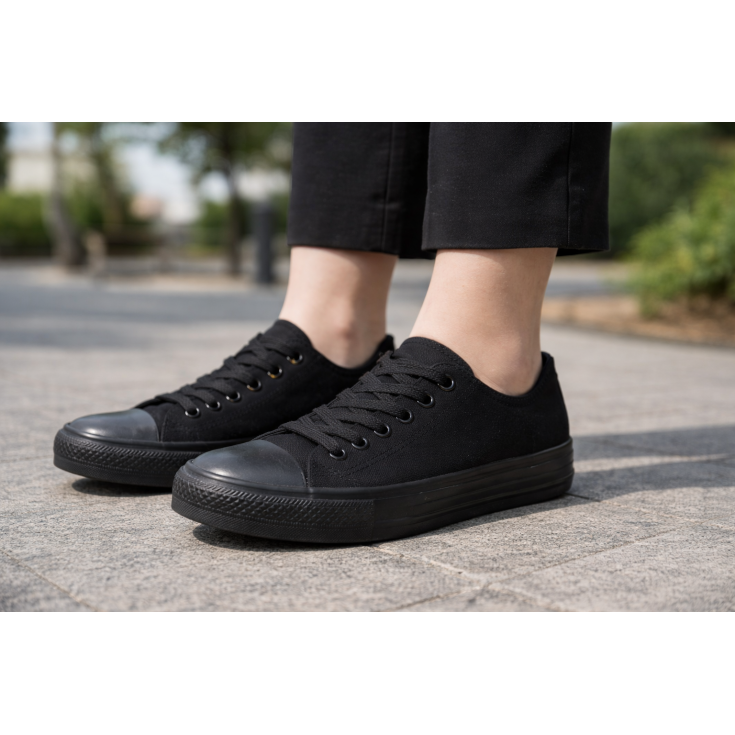 Carlos- Zapatilla deportiva de lona para hombre con puntera negra