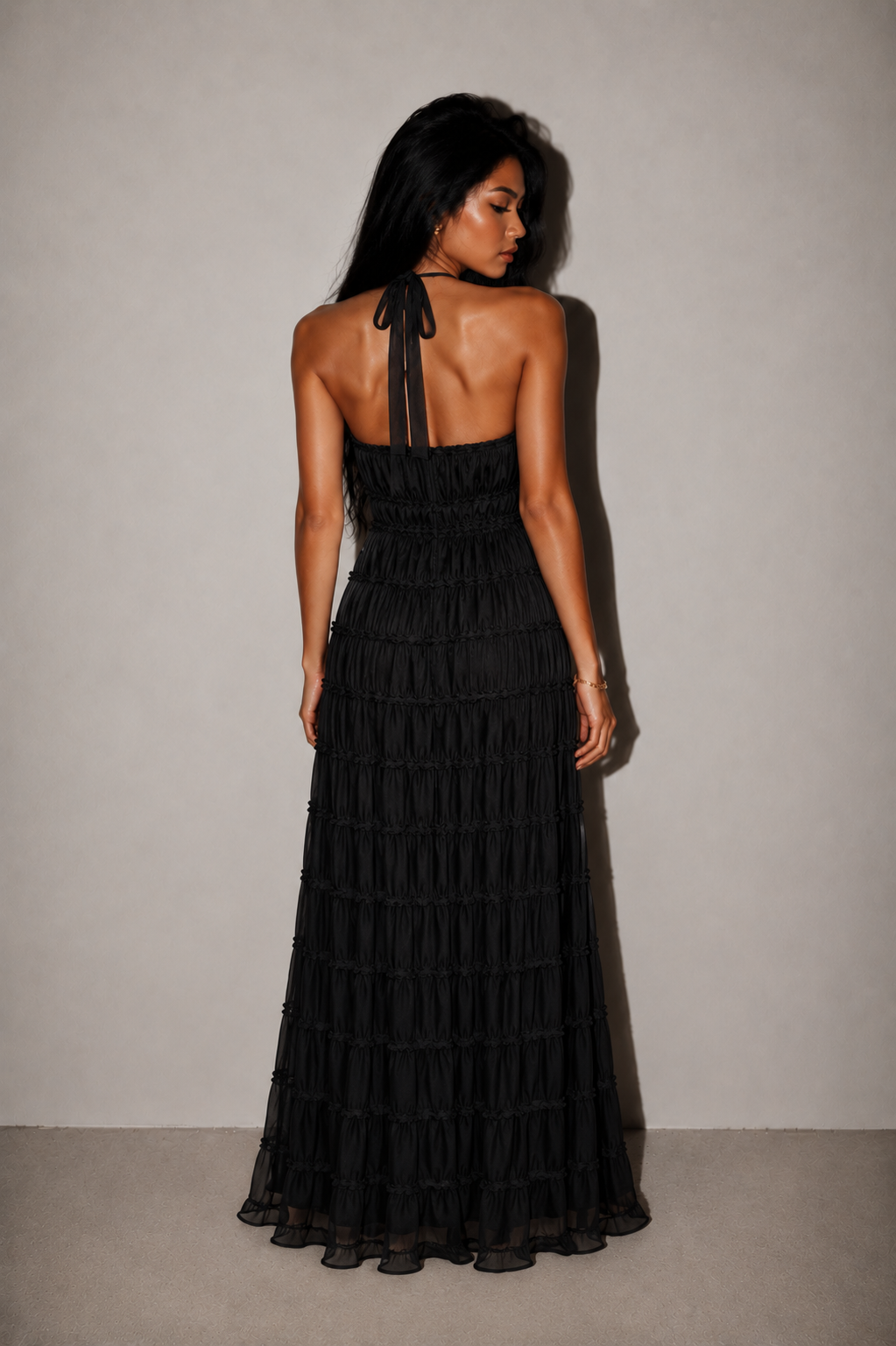 Ángela - Vestido Largo Halter con Volantes Escalonados