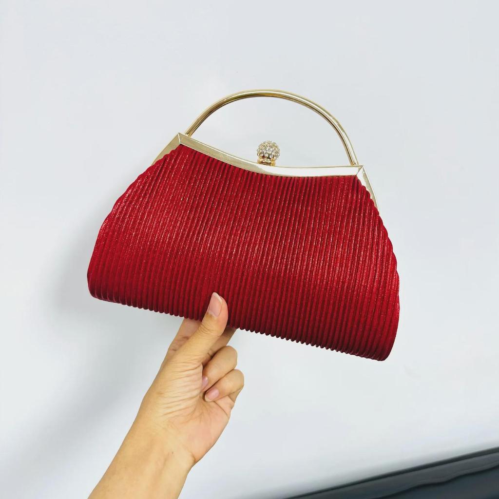 Julia- Bolso de mano elegante