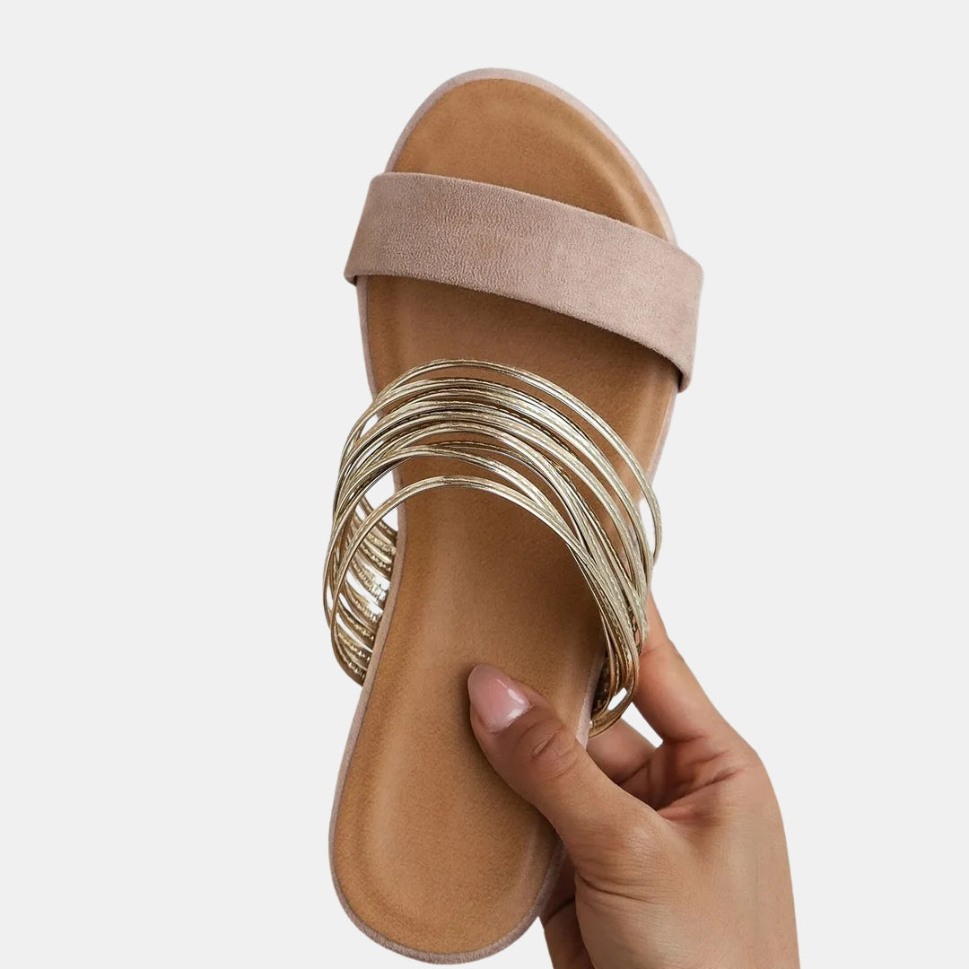Luisa-  Sandalias de tiras doradas