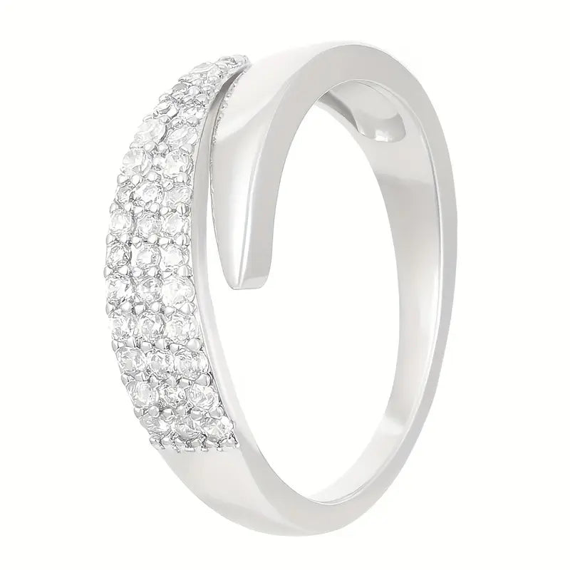 Noa- Anillo  elegante con piedras preciosas