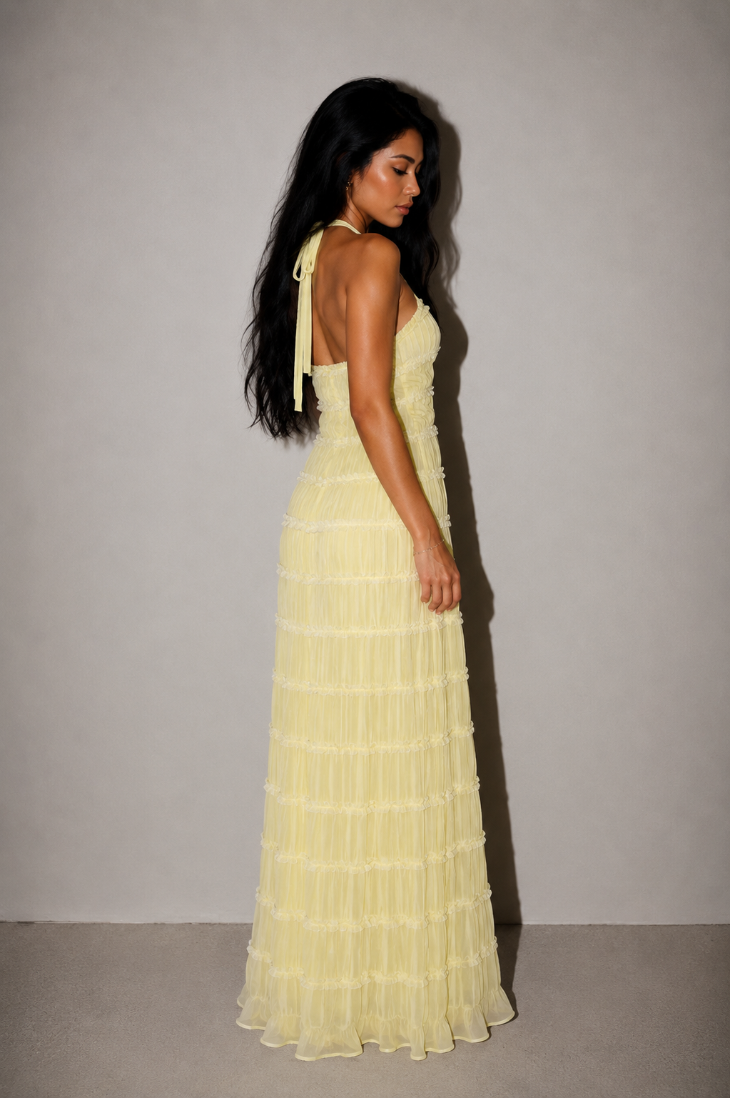 Ángela - Vestido Largo Halter con Volantes Escalonados